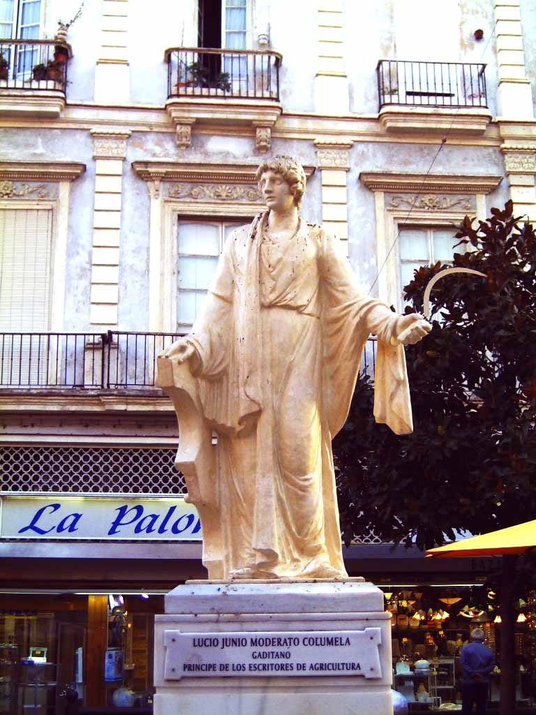 Estatua a Columela en Cdiz, Plaza de las Flores